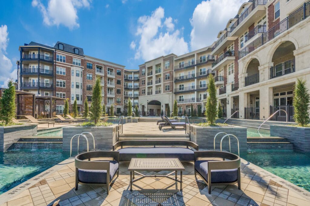 The Peninsula Pool
